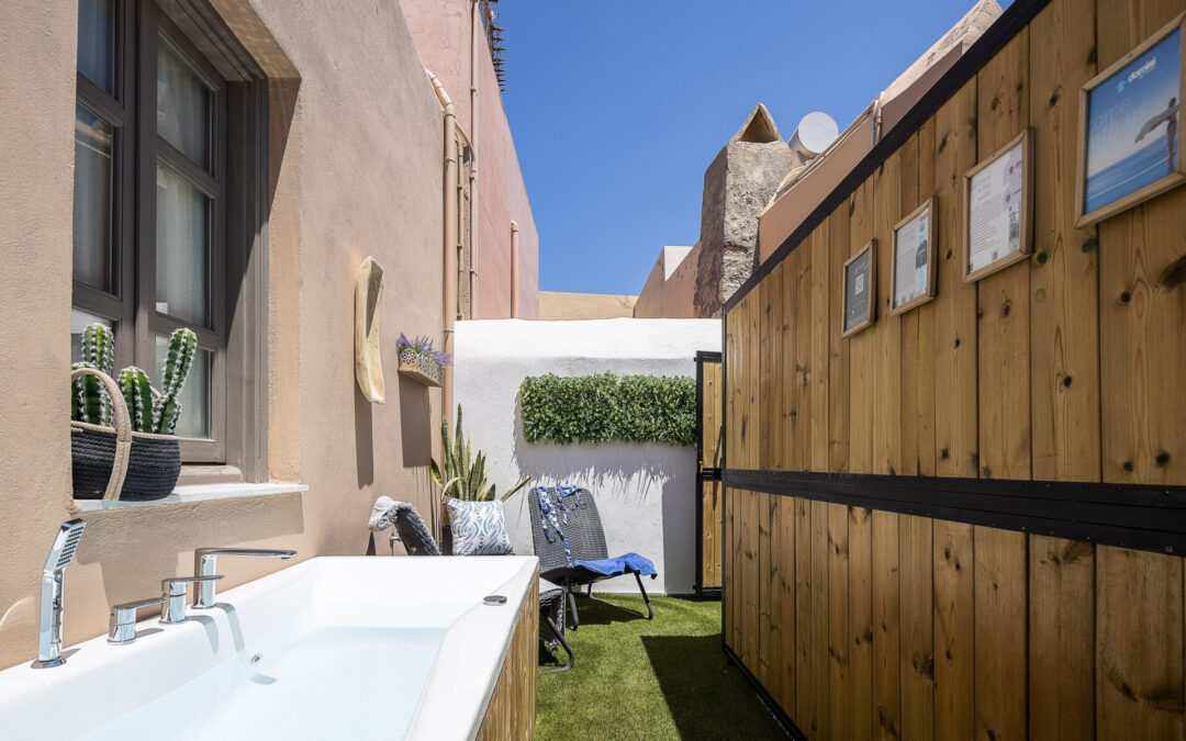 Gateway suites – Pathos(adults only)