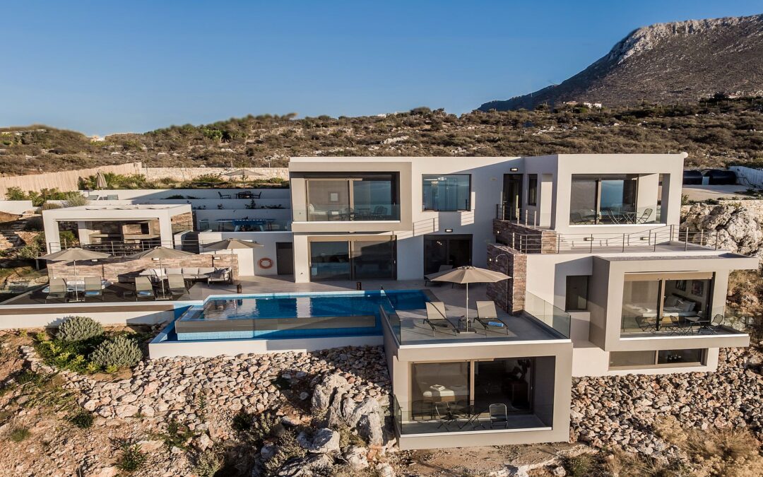 a gorgeous villa in kokkino horio
